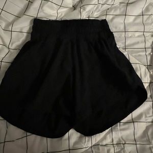 Lululemon track that high-rise line shorts 3 inch size 0 barely worn
